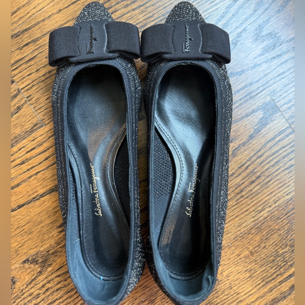 Salvatore Ferragamo Black Sparkle Flats. Brand new,never worn. Stretchy material